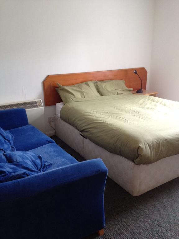 Wee Row Hostel لانَرك المظهر الخارجي الصورة